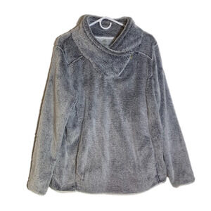 St John’s Bay Faux Fur Top, size XL, silver gray
